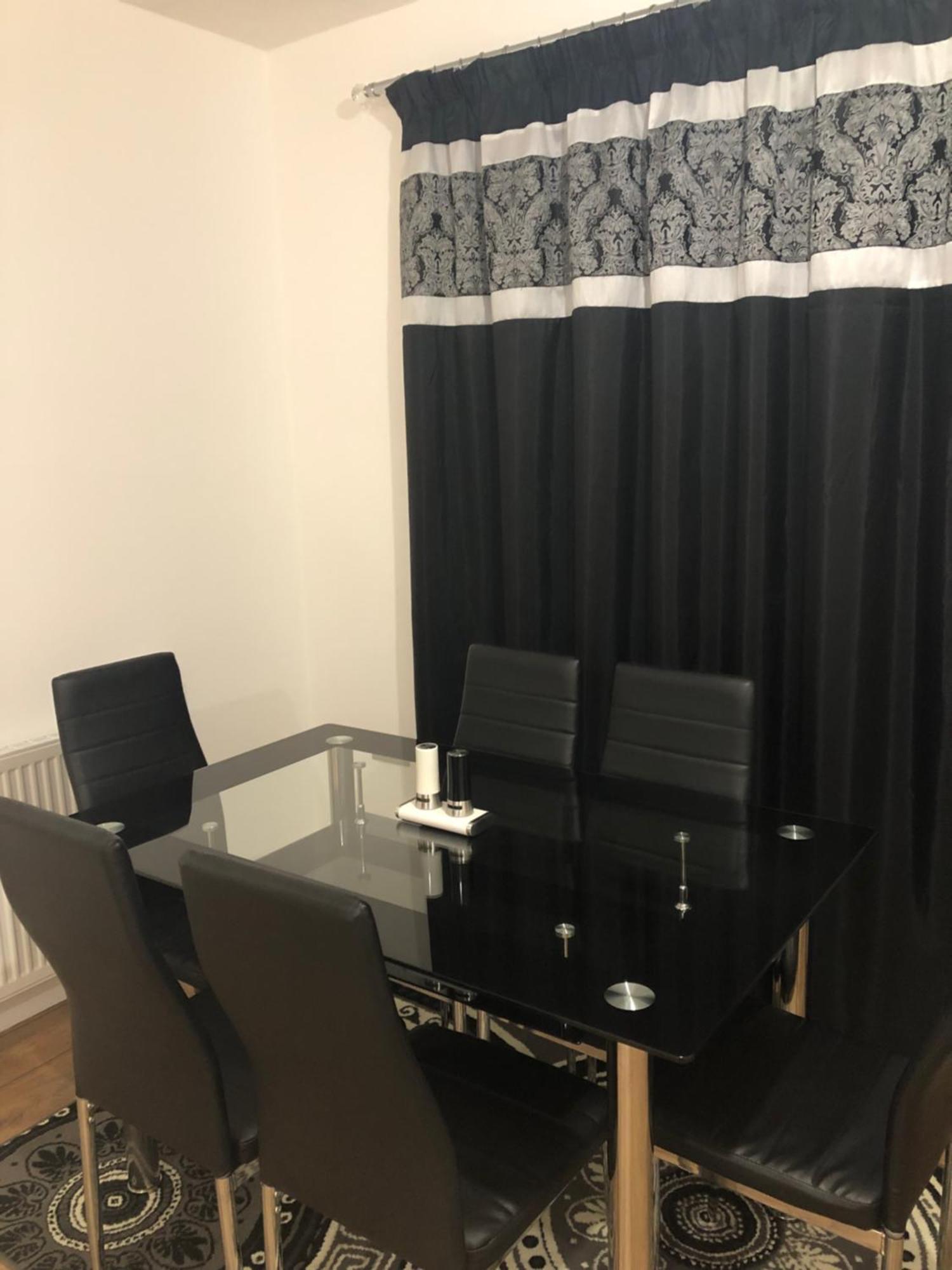 Luxury Kingsize Bedroom With Private Bathroom Northolt  Экстерьер фото
